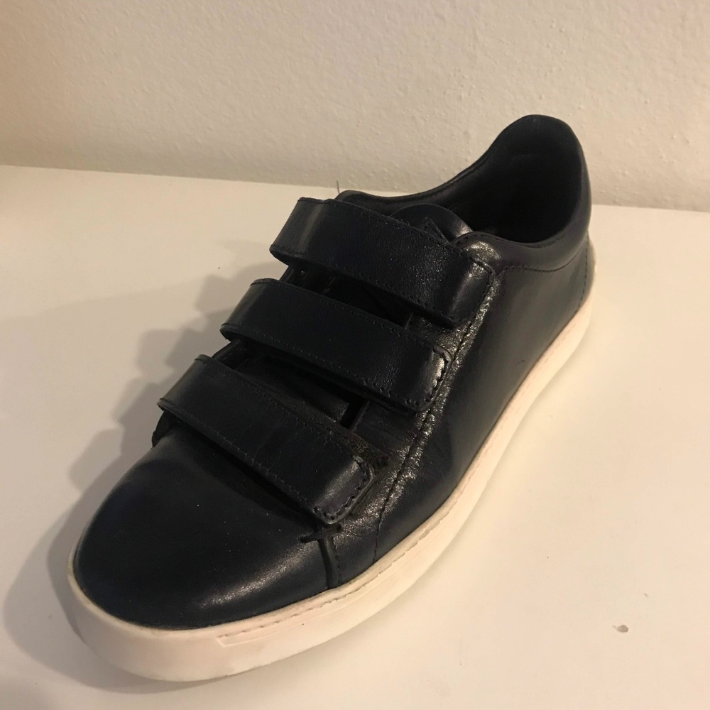 Rag & Bone Navy Strap Leather Low Top Sneakers